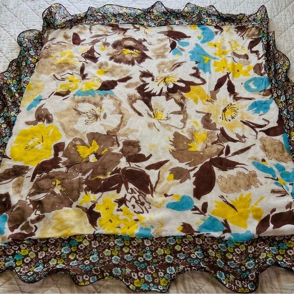 Jessica Simpson 100% Silk Floral Scarf - Picture 3 of 9